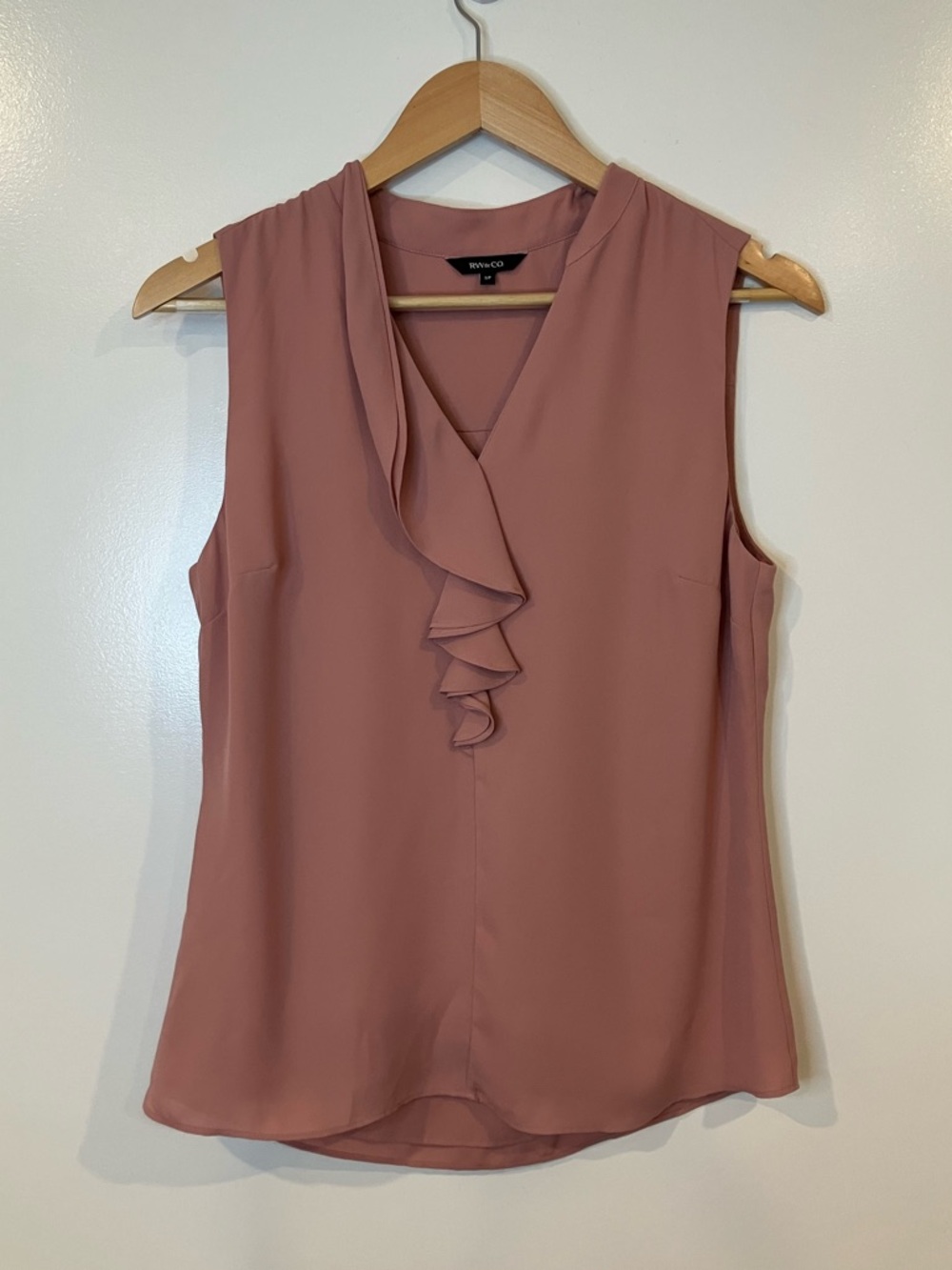 RW&CO Dusty Rose Sleeveless Ruffle Blouse – Size Small